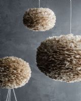 EOS X-Large, Lysebrun m/ hvid pendel