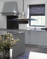 Halo Design Sørup Pendel - Ø40 - Sort/Kobber Halo Design Sørup Pendel - Ø40 - Sort/Kobber