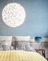 Umage Carmina Mini - Azure m/ hvid Tripod Table Umage Carmina Mini - Azure m/ hvid Tripod Table